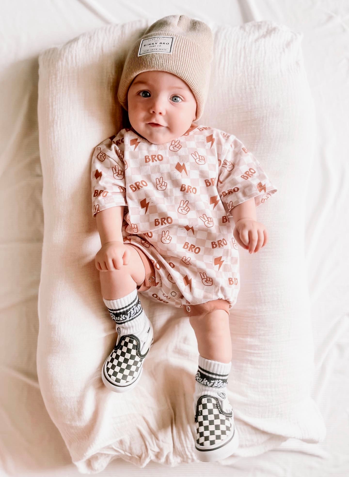 Bro ✌🏻T-Shirt / Romper