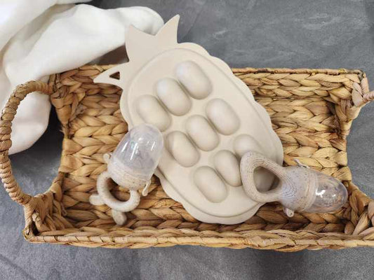 Silicone Tray & Nibblers