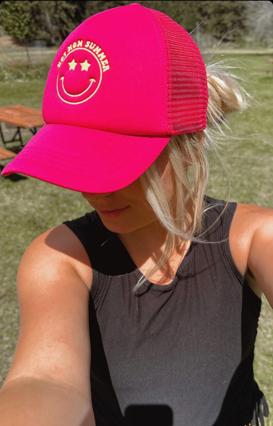 Hot Mom Summer 🤩 Trucker Hat